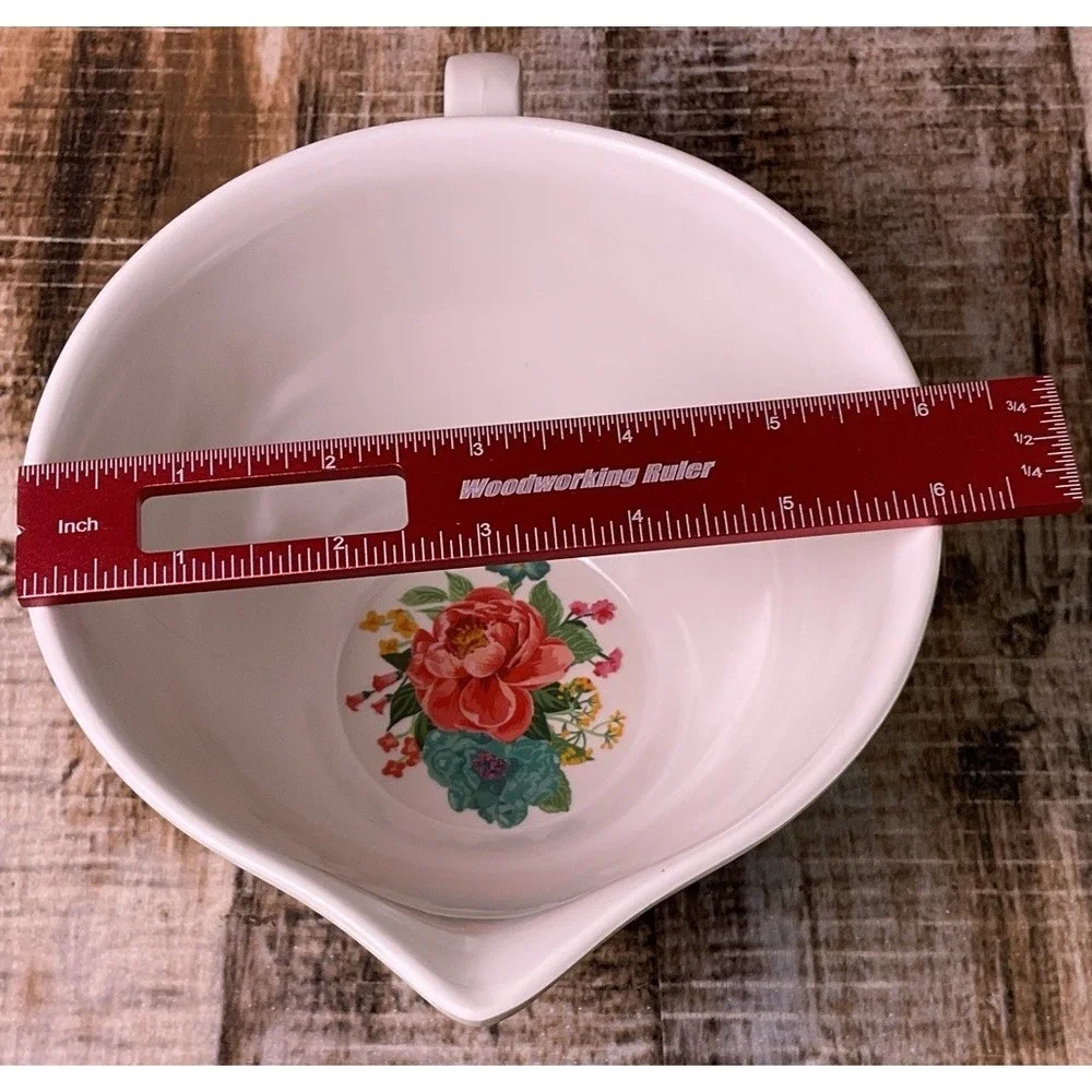 The Pioneer Woman mixing bowl